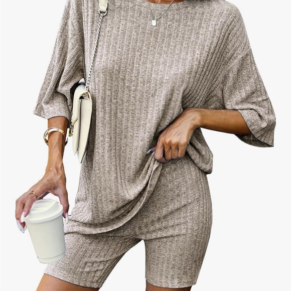 Gray Ribbed Knit Set - Picture 3 of 3